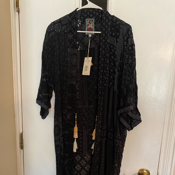 Johnny was black kimono - Picture 1 of 5